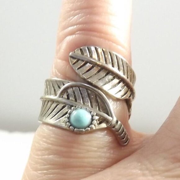 Vintage Feather and Turquoise Stone Ring - Picture 9 of 10